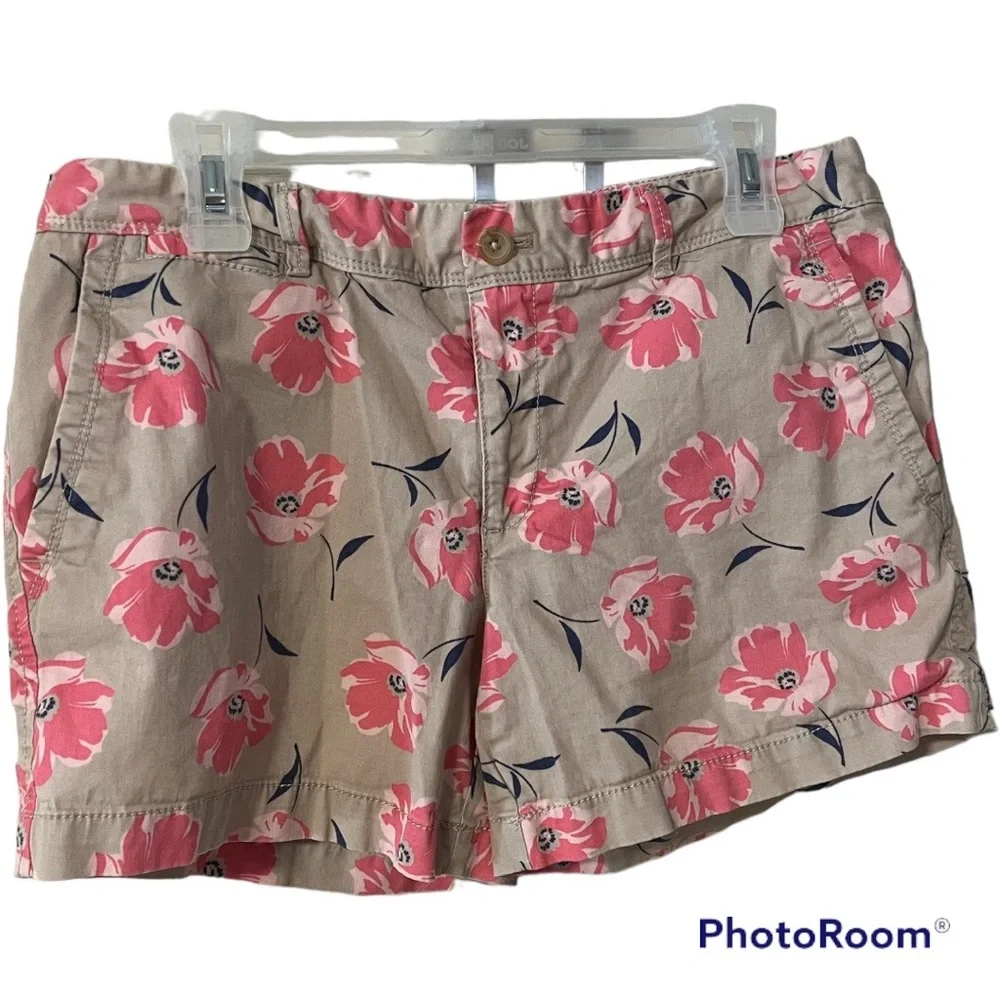 A pair of Banana Republic floral shorts in size 8 - Picture 2 of 8